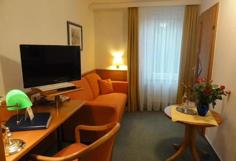 Отель Württemberger Hof Garni