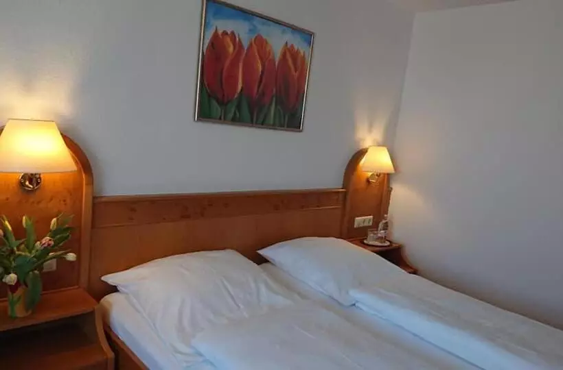 Отель Württemberger Hof Garni