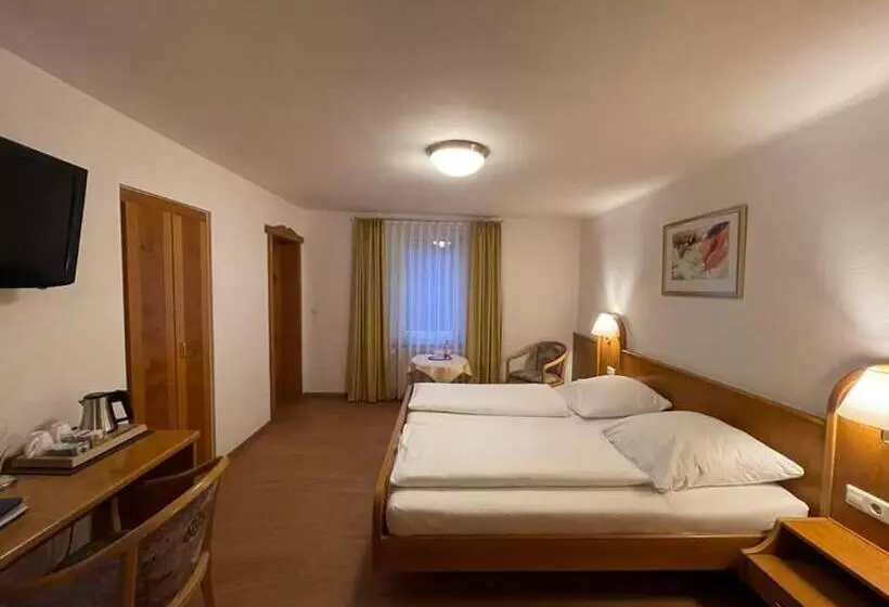 Отель Württemberger Hof Garni