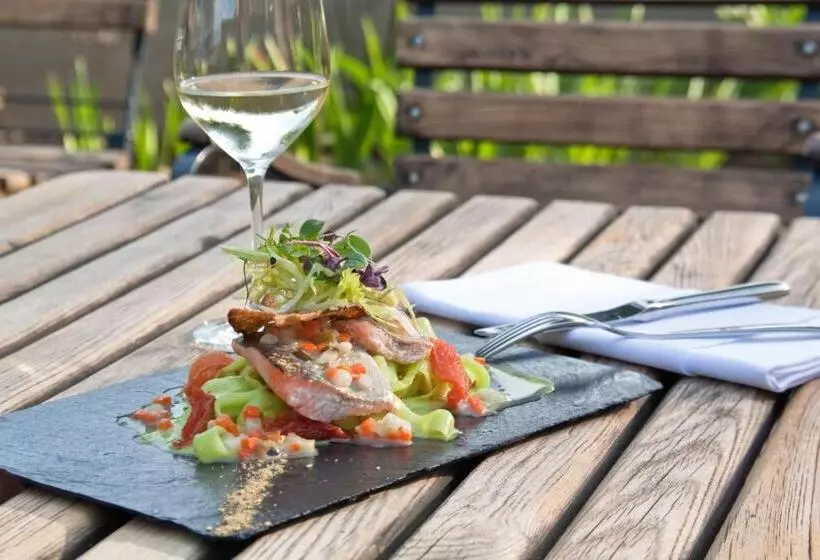 Landhotel & Weingut Espenhof