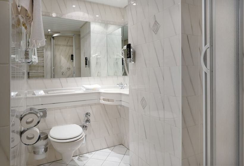 膳宿费 Der Löwen In Staufen