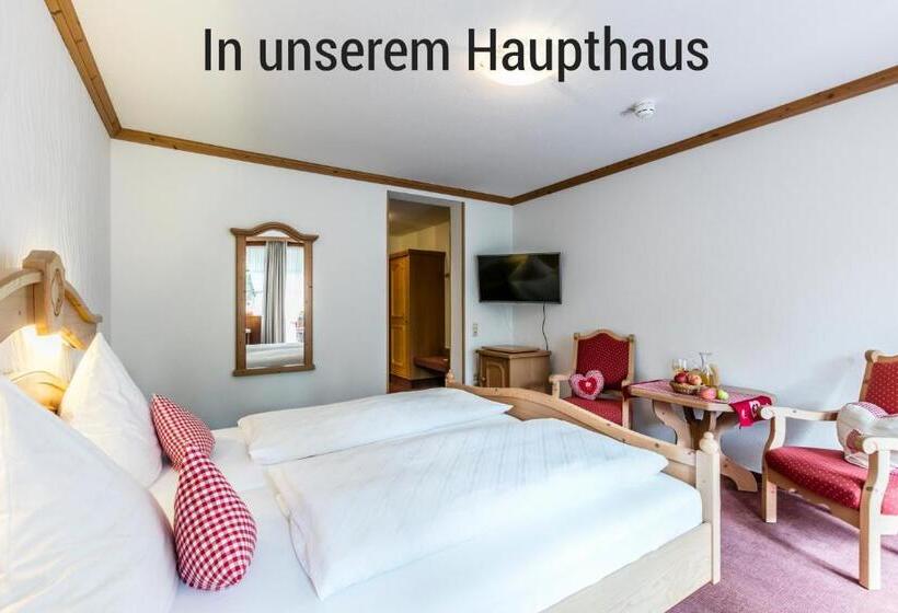 ペンション Restaurant Krone & Wellness Schopfheim