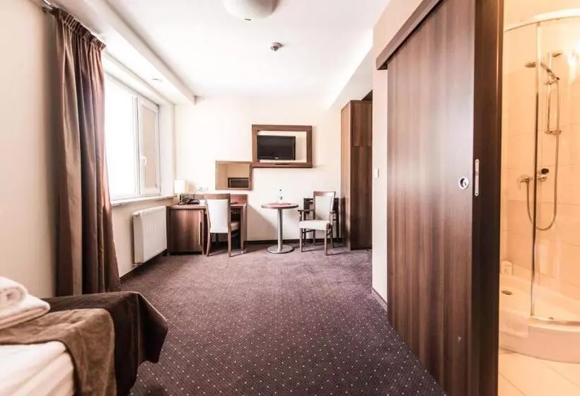 ホテル Austeria Conference & Spa