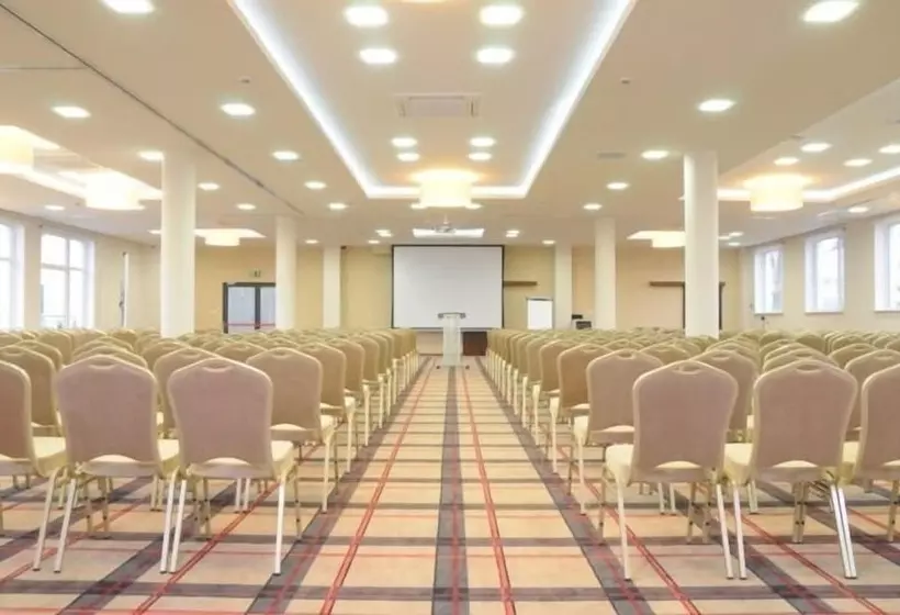 ホテル Austeria Conference & Spa