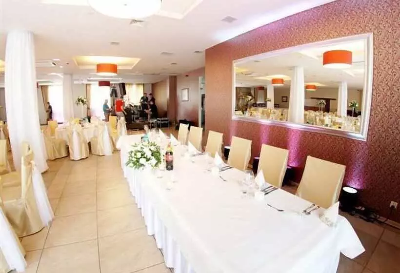 ホテル Austeria Conference & Spa