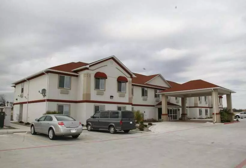 Отель Budget Host Inn And Suites Cameron