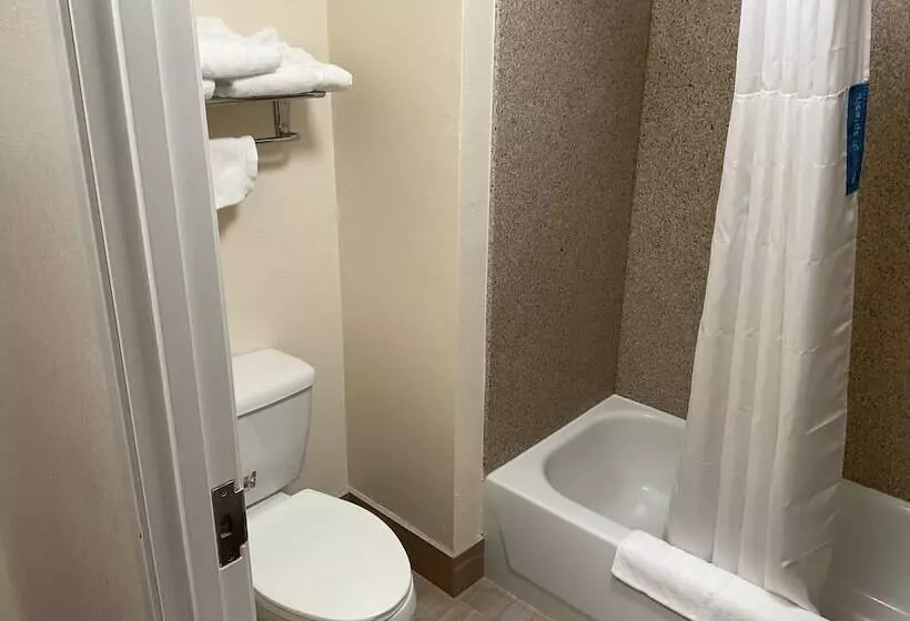 Отель Budget Host Inn And Suites Cameron