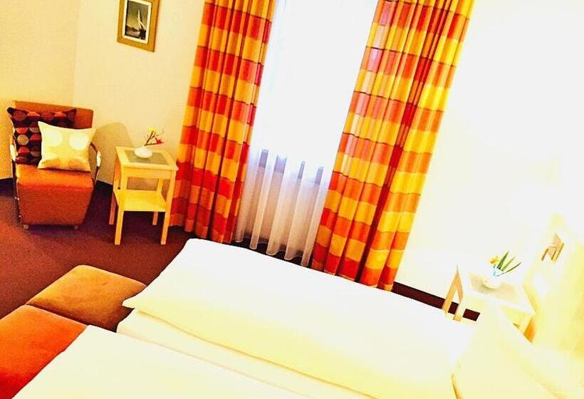 Отель Greifensteiner Hof