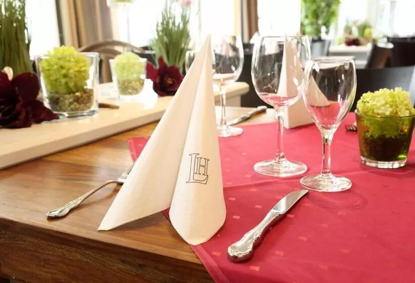 Lobinger Hotel Weisses Ross