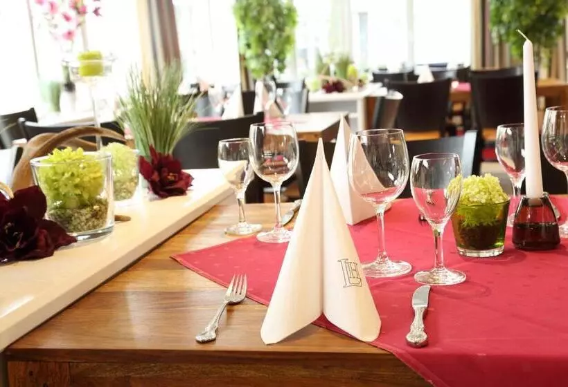 Lobinger Hotel Weisses Ross