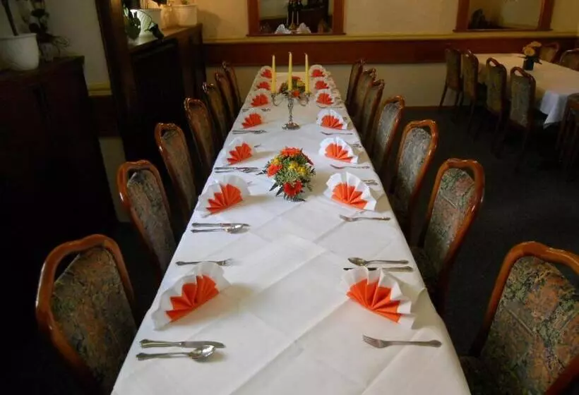 Отель Restaurant Zur Post