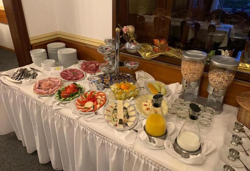 ホテル Restaurant Zur Post