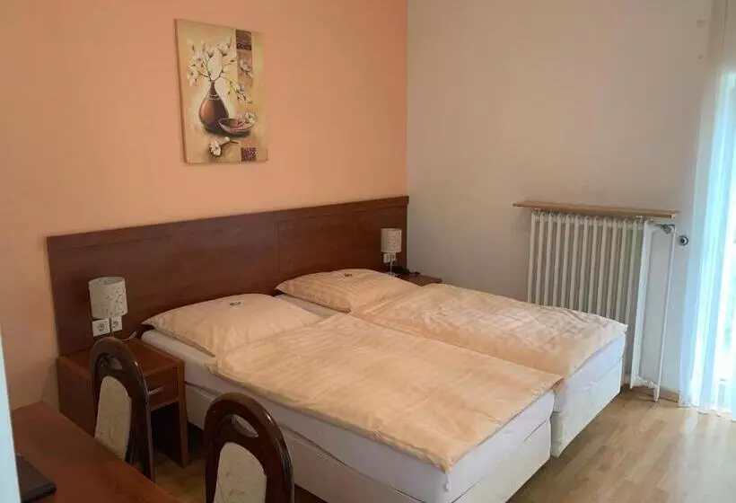 Отель Restaurant Zur Post