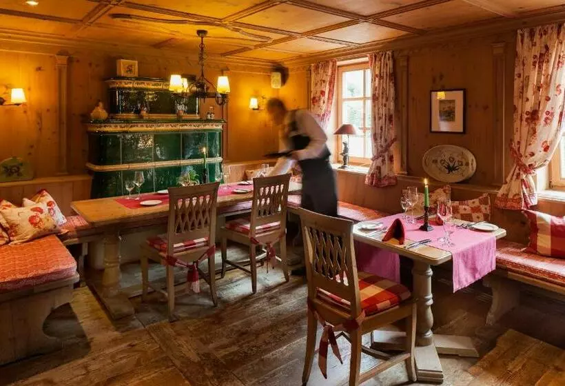 ホテル Saigerhöh