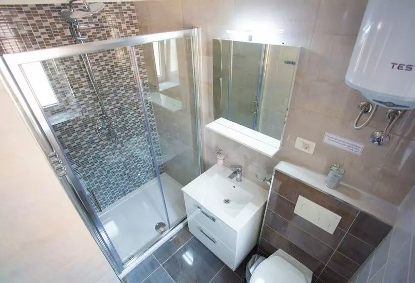 بنسيون Luxury Garden Rooms