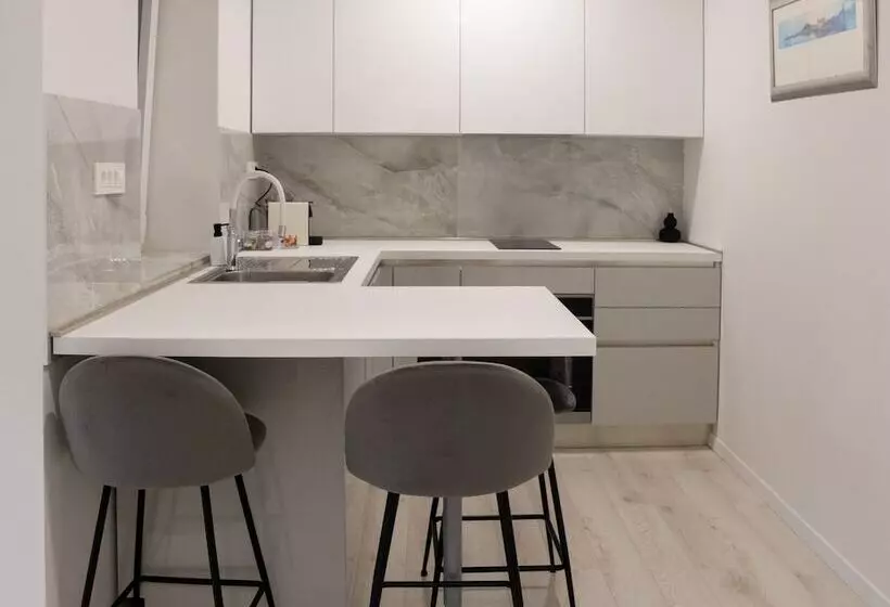 بنسيون Luxury Garden Rooms