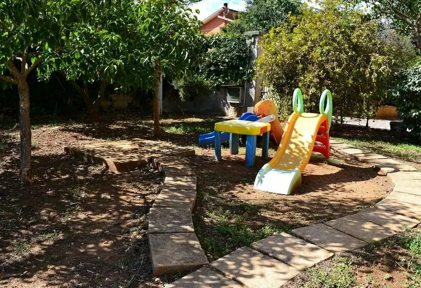 ベッドアンドブレックファースト B B S Elia Villa Surrounded By Greenery Inside The Historic Dubini Park