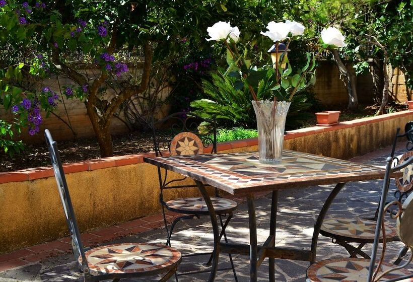 Bed and Breakfast B B S Elia Villa Surrounded By Greenery Inside The Historic Dubini Park