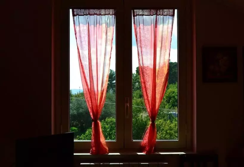 ベッドアンドブレックファースト B B S Elia Villa Surrounded By Greenery Inside The Historic Dubini Park