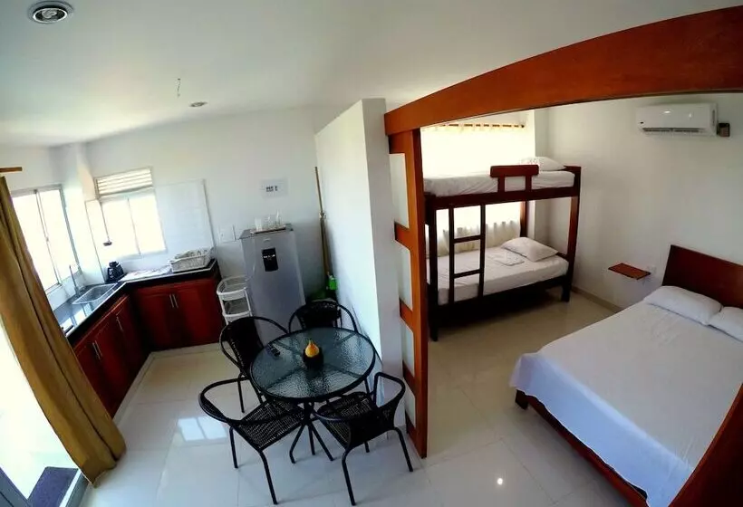 ホテル Camino Palmero Coveñas