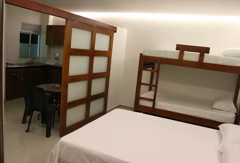 ホテル Camino Palmero Coveñas