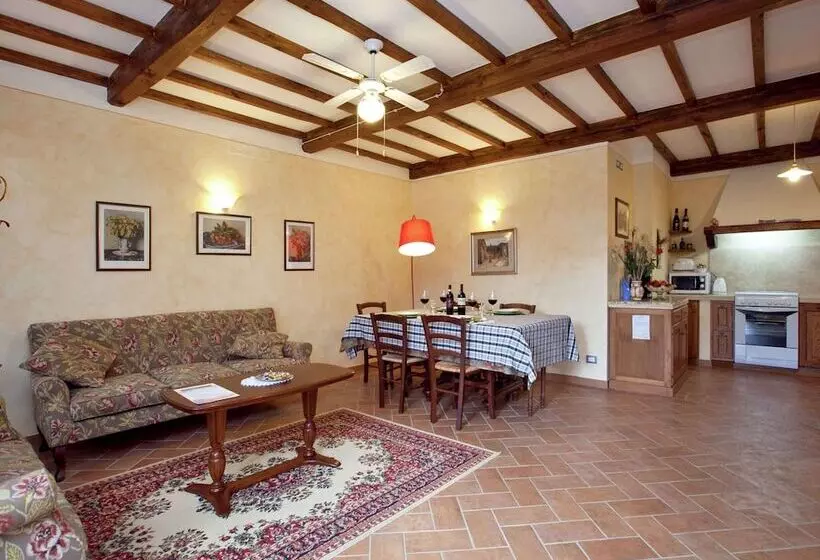 Amazing Apartment In Lucignano With Private Terrace And Close To Village