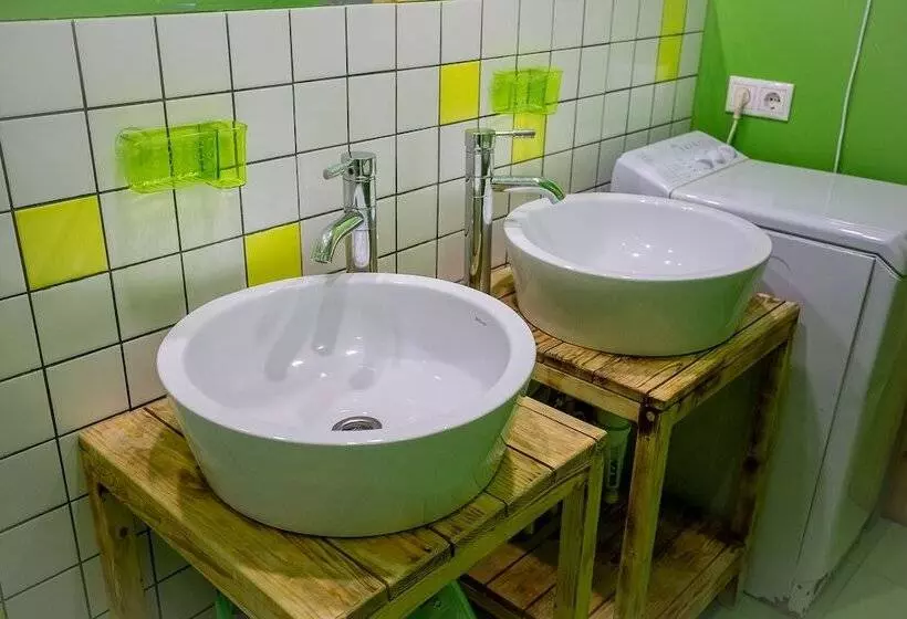 Eco Son Hotel & Hostel