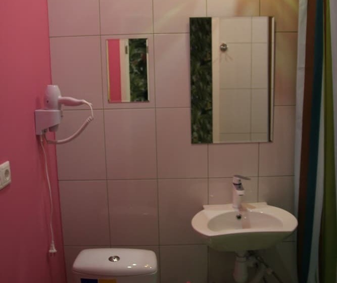 Eco Son Hotel & Hostel