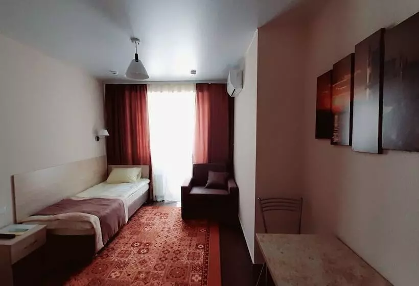 هتل Dacha House