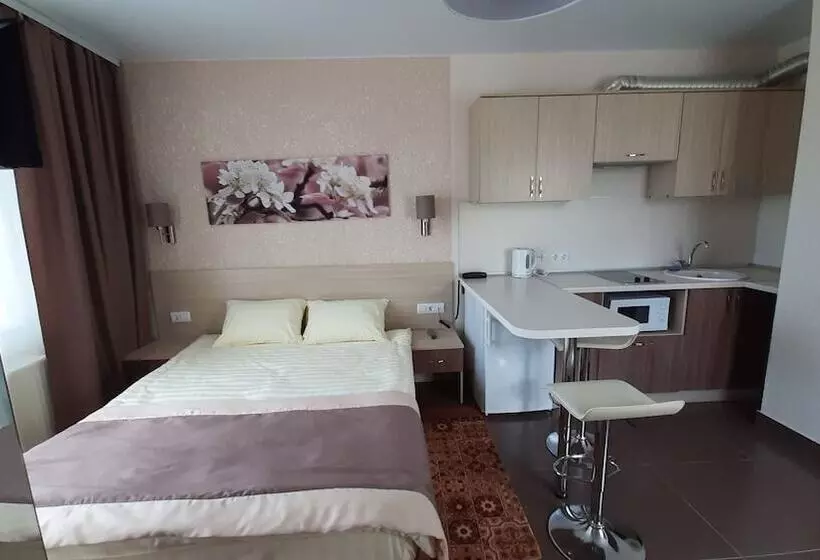 هتل Dacha House