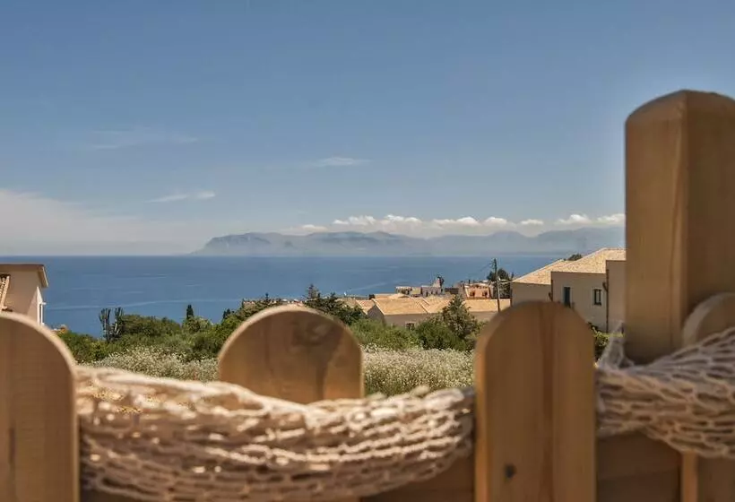 Hotelli La Sula Mare Accommodation 2 Km From The Zingaro Nature Reserve