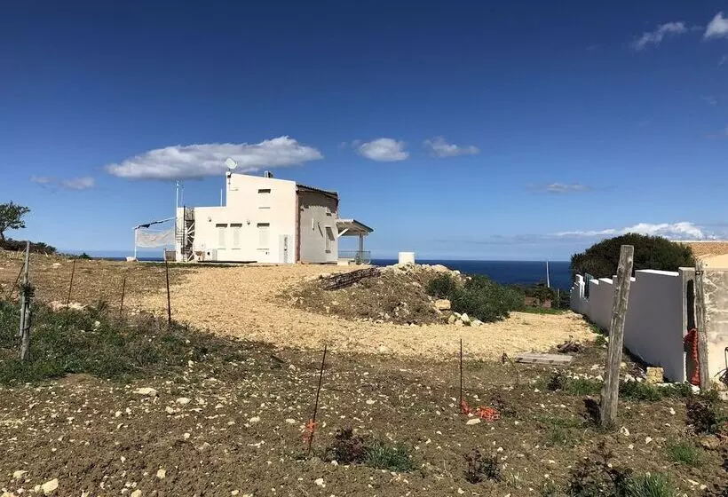 Hotelli La Sula Mare Accommodation 2 Km From The Zingaro Nature Reserve