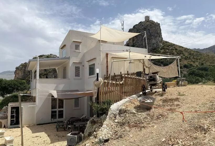Hotelli La Sula Mare Accommodation 2 Km From The Zingaro Nature Reserve