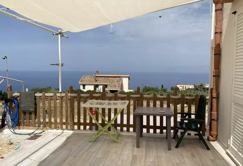 Hotelli La Sula Mare Accommodation 2 Km From The Zingaro Nature Reserve
