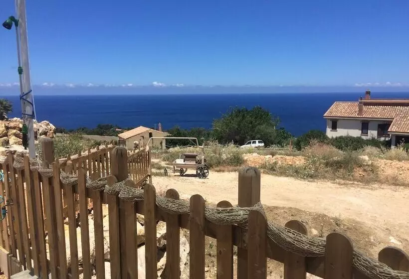 Hotelli La Sula Mare Accommodation 2 Km From The Zingaro Nature Reserve