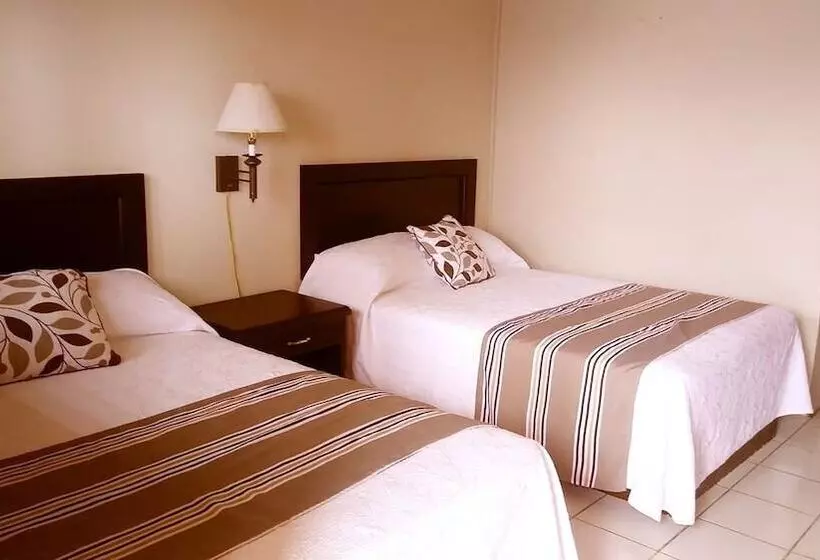 Hotelli San Felipe Beach