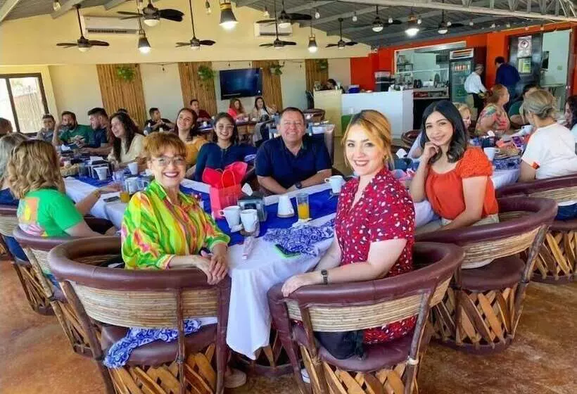 Hotelli San Felipe Beach