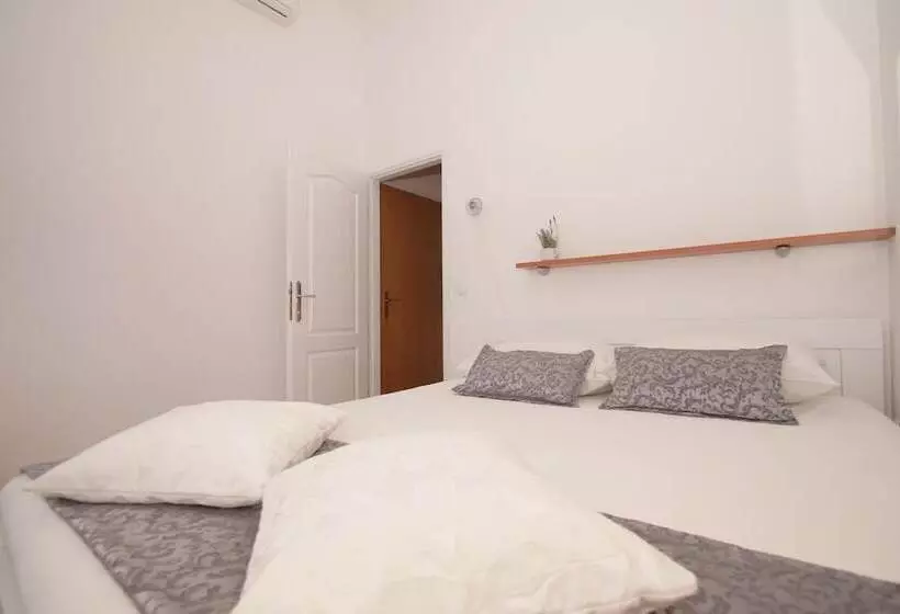 ペンション Guesthouse Old Town