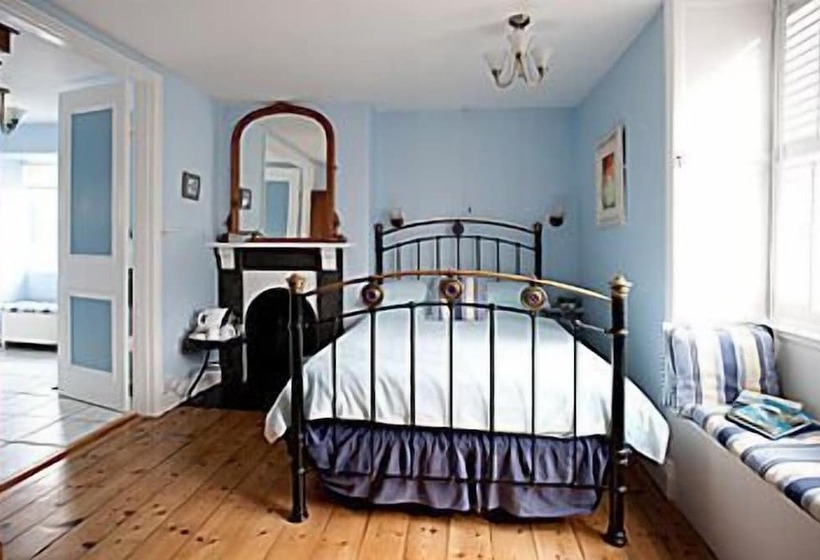 بنسيون Molesworth Manor