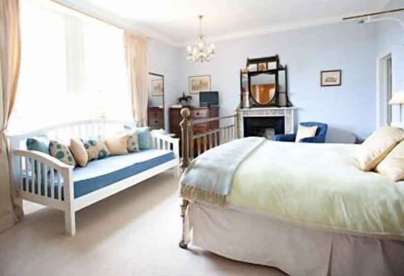 بنسيون Molesworth Manor