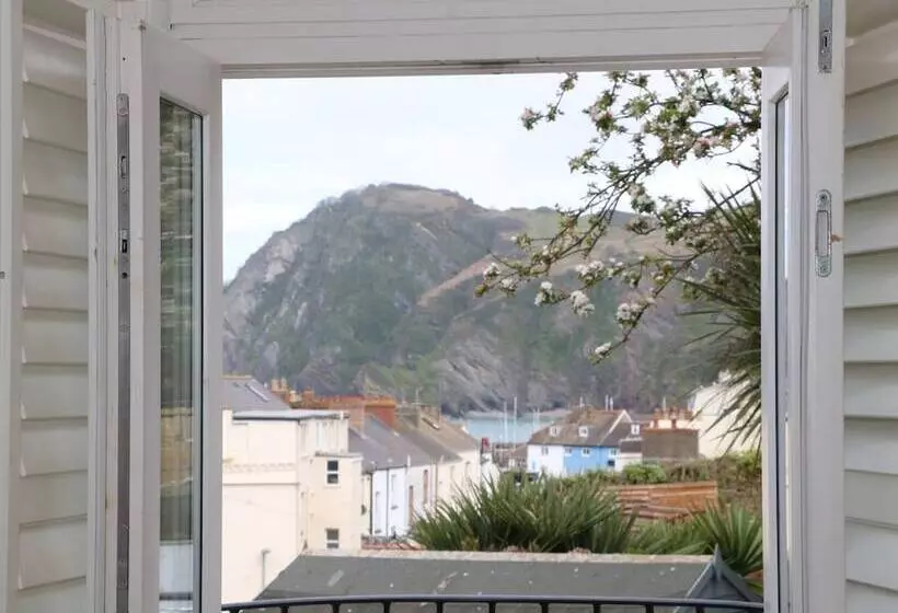 10 Cove View