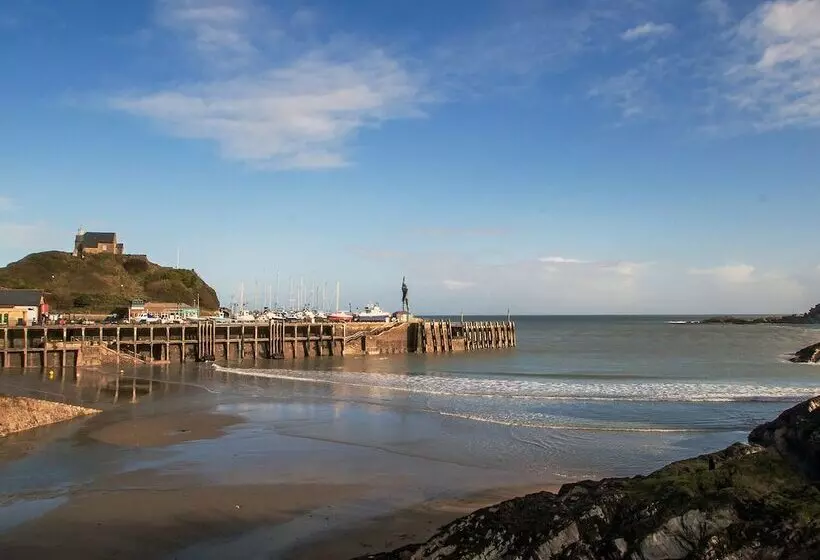 10 Cove View