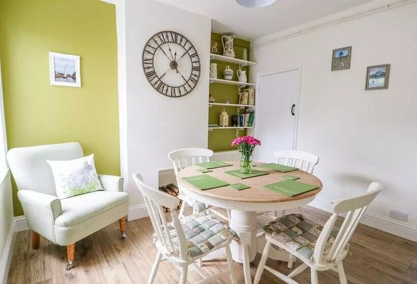 Coorie Cottage