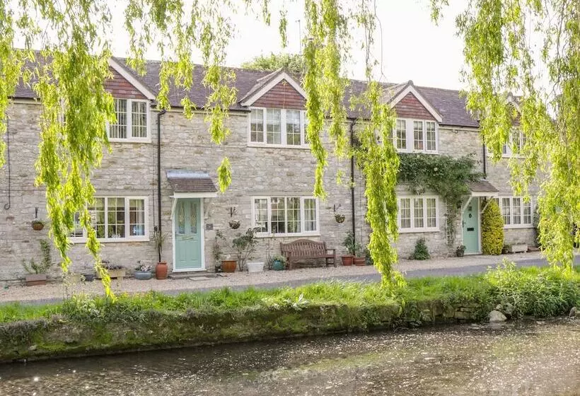 Duck Cottage