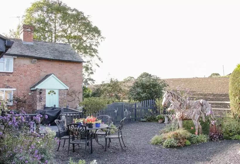 Ensdon Lea Cottage