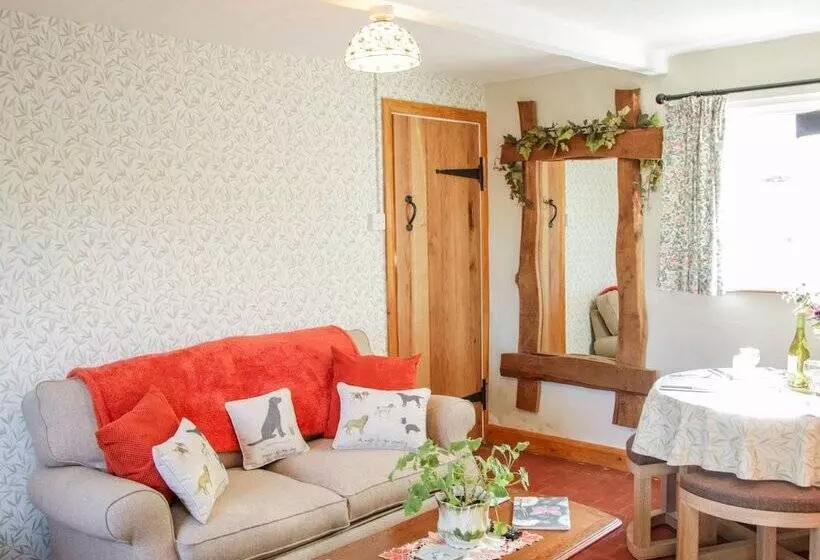 Ensdon Lea Cottage