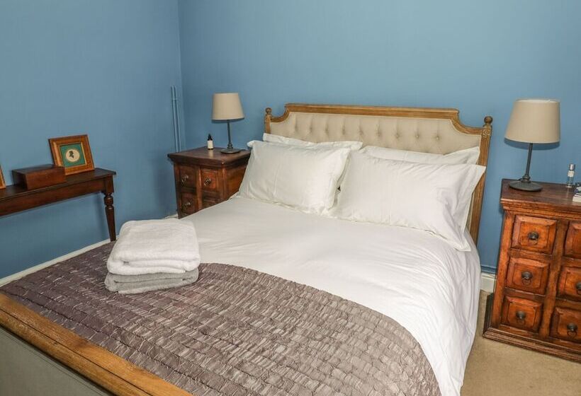 Fountain View Cottage