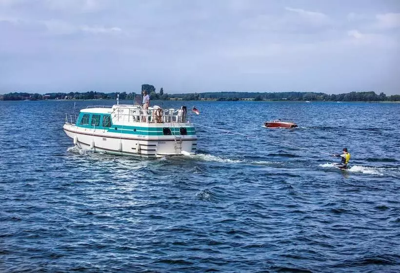 Hotelli Kuhnle Tours Priepert