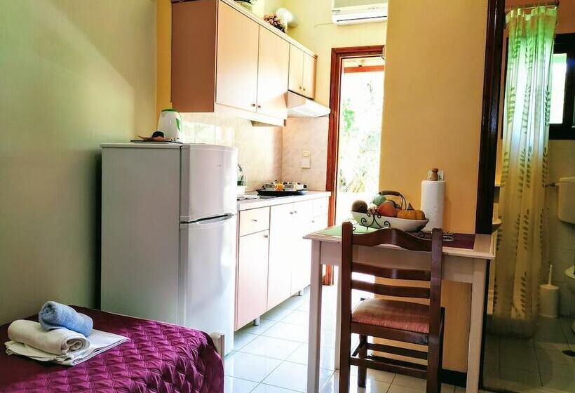 پانسیون Studios Filippos