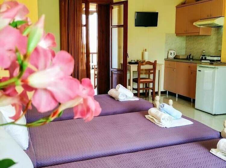 پانسیون Studios Filippos